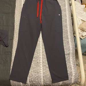 Small PETITE grey figs scrubs. Good condition